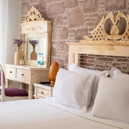 Cunda Mor Limon Bed & Breakfast *