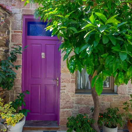 Cunda Mor Limon Bed & Breakfast *