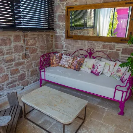 Cunda Mor Limon